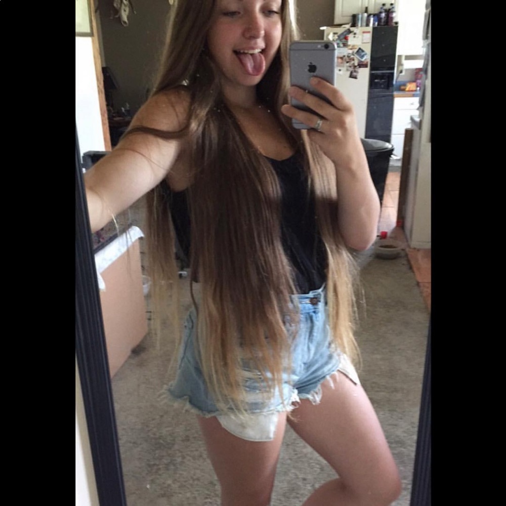 Meet your Posher, Monique